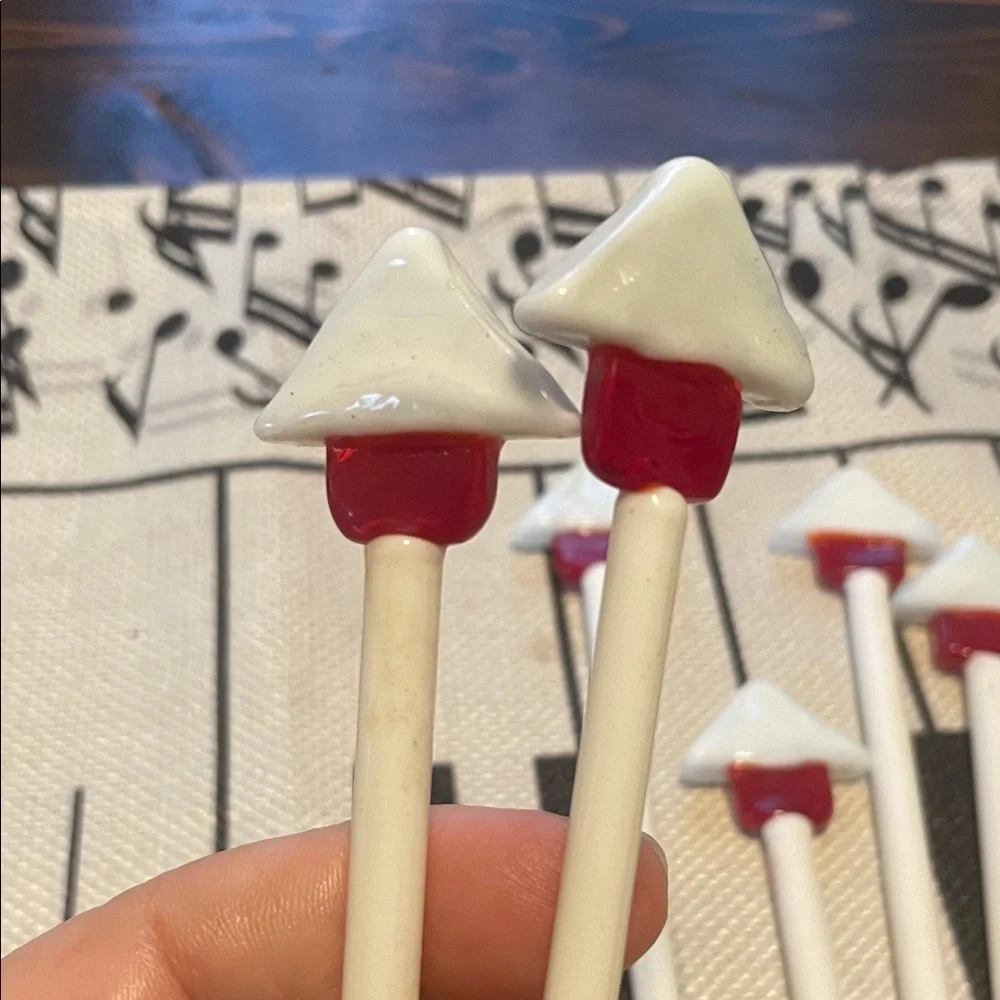 Vintage Holiday Blown Glass 7 Stirrers/ Swizzle Sticks White and Red Party
